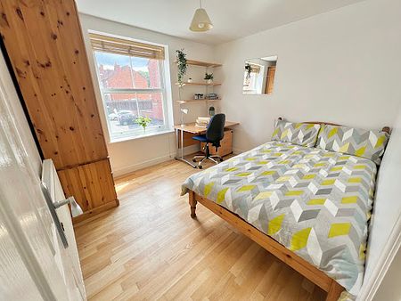 2 Bedrooms, 14 Willowbank Mews Flat 3 – Student Accommodation Coventry - Photo 4