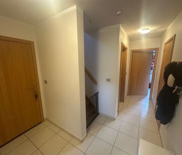 Gunstig gelegen 2 slaapkamer duplex appartement met garage. - Foto 6