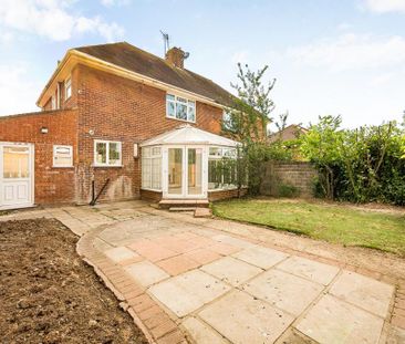 3 bedroom semi-detached house to rent - Photo 3