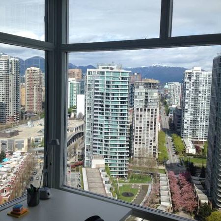 Vancouver Yaletown 1 Bedroom + Den, 30th Floor - Photo 4