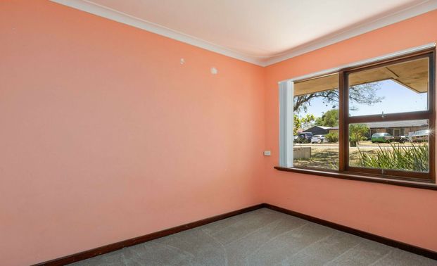 Spacious Family Home in the Heart of Gosnells - Photo 1