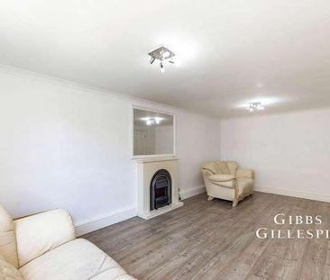 Thirlmere Gardens, Northwood, HA6 - Photo 3