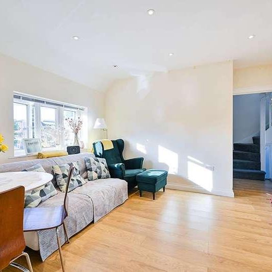 Crowther Avenue, South Ealing, TW8 - Photo 1