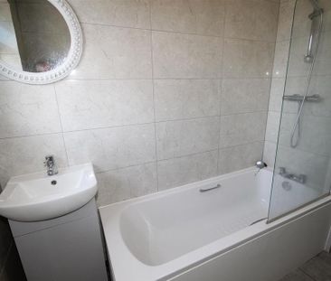 2 bedroom terraced house to rent - Photo 6