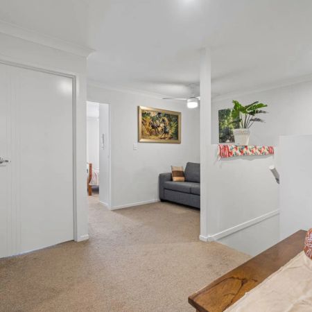 Modern, Low Maintenance & Convenient Living! A Truly Beautiful Family Home! - Photo 5