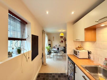 1 bedroom flat to rent - Photo 4