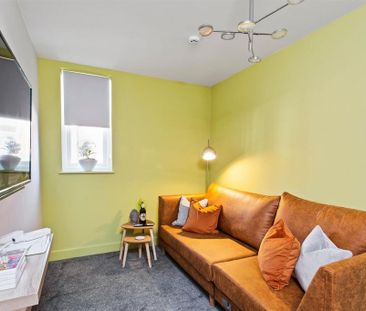 1 bedroom in a house share to rent - Photo 1