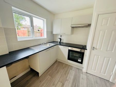 Queens Way, Dordon, Property for rent - Photo 3