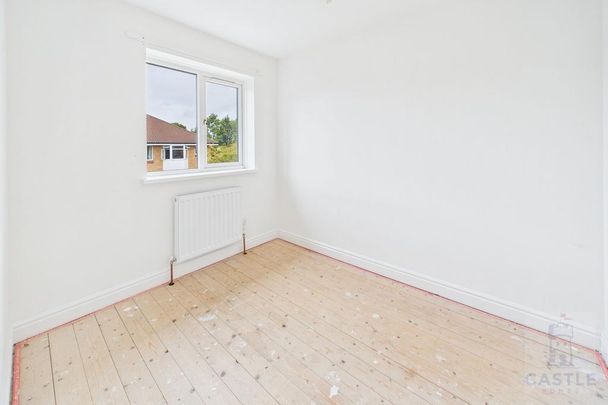 4 bedroom semi-detached house to rent - Photo 1