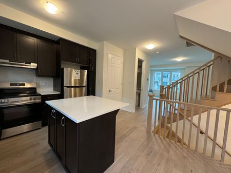 For Lease - 109 Thomas Frisby Jr Crescent, Markham, Ontario - Photo 3