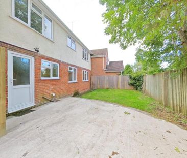 Kentwood Hill, Tilehurst, Reading, RG31 6DL - Photo 1