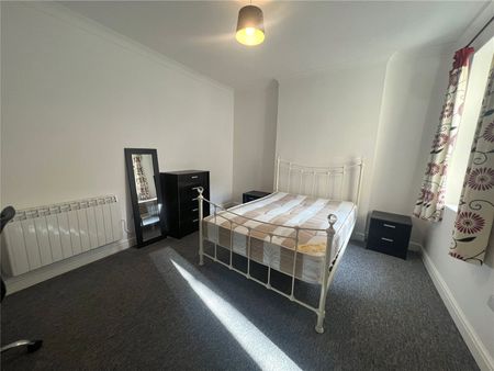 High Street, Bangor, Gwynedd, LL57 - Photo 2