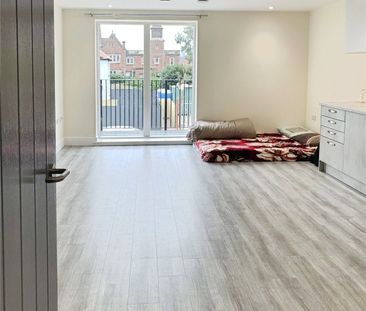 apartment to rent Lovell Lodge, 365 Milton Road, Cambridge, CB4 - Photo 1