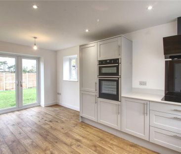 3 bedroom detached house to rent - Photo 6