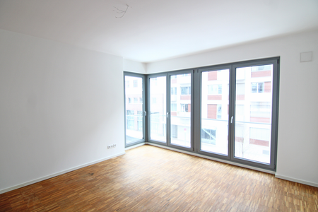 Wohngemeinschaften willkommen! Große Altbauwohnung in Baudenkmal - mit Renovierungsbedarf! - Photo 3