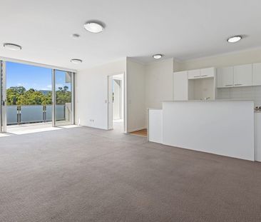 2 Bedroom 2 Bathroom Apartment Top Floor - Stunning Viewings - Photo 2