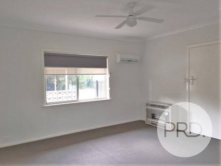 CENTRAL LIVING! - Photo 2