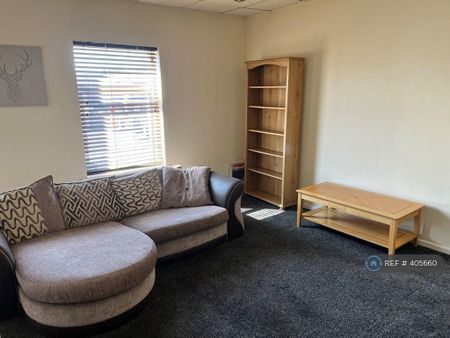 1 bedroom flat to rent - Photo 2