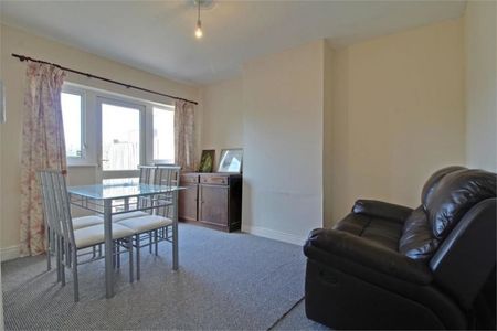 Holyhead Road, Coventry - - Photo 2