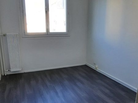 Appartement bien agencé en parfait état dans une résidence à proximité des commerces, des écoles et des transports en communs. - Photo 5