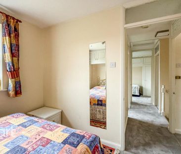 4 bedroom detached house to rent - Photo 3