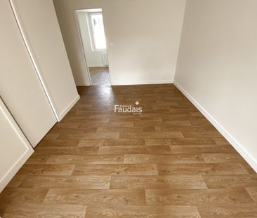 Location Appartement 3 pièces 52m² ST LO 50000 - Photo 1