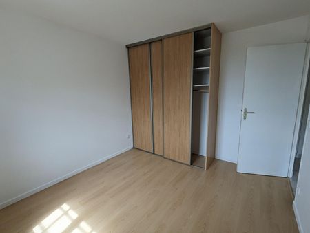 Appartement La Chapelle Saint Ursin 5 pièce(s) 83 m2 - Photo 4