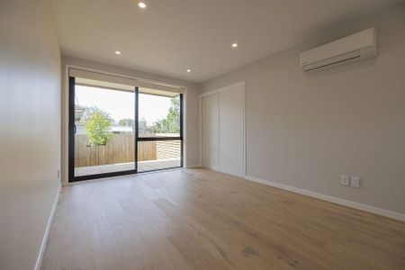 Unfurnished 1 Bedroom Townhouse - Photo 3