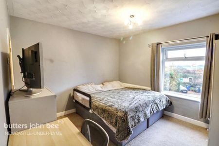 3 bedroom terraced house to rent - Photo 5