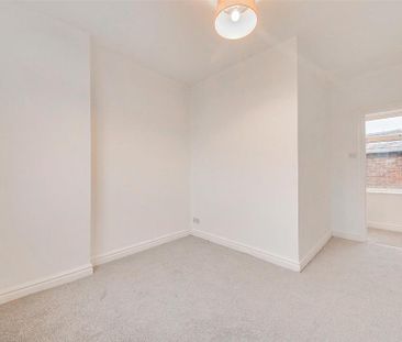 2 bedroom end of terrace house to rent - Photo 6