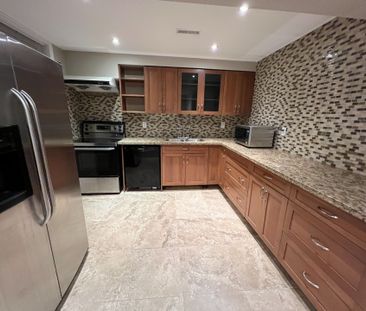 For Lease - 463 Cavell Drive, Mississauga, Ontario - Photo 6