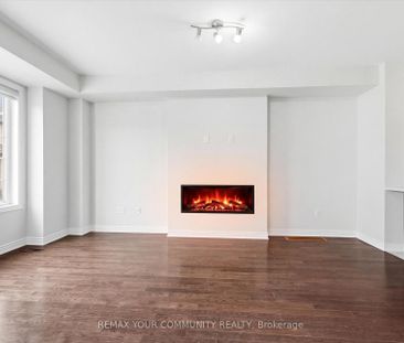 For Lease - 380 Cranbrook Common, Oakville, Ontario - Photo 1