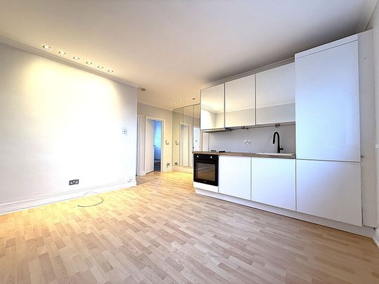 2 bedroom top floor flat, Fernhead Road, London, W9 3ET - Photo 1