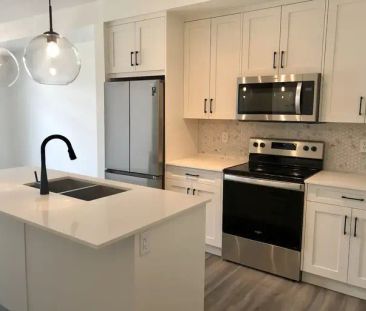 Beautiful First Floor Auburn Rise Condo for Rent (includes Lake Acc... - Photo 1