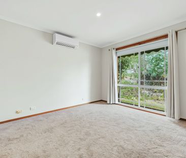 Spacious Family Living in a Peaceful Court Location - Photo 3