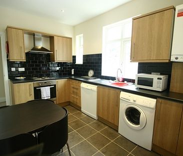 4 Bed - **bills And Cleaning Included** - Grosvenor Street, Sunderland - Photo 5