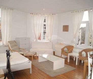 Quartier EU! Beau STUDIO meublé à louer - Photo 6