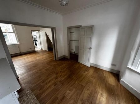 Bulwer Road, London - Photo 2