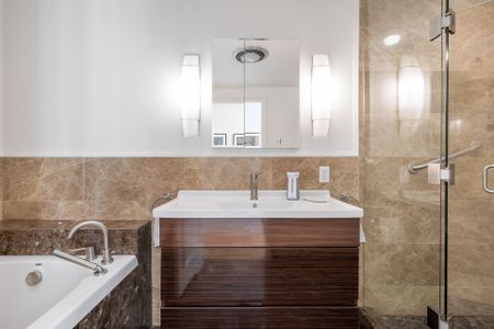 For Lease - 211 Queens Quay Unit# 1108, Toronto, Ontario - Photo 5