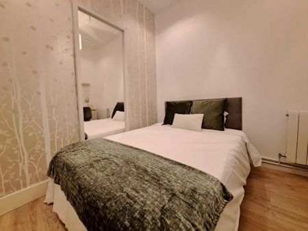 Calle de los Caños del Peral, Madrid, Community of Madrid 28013 - Photo 4