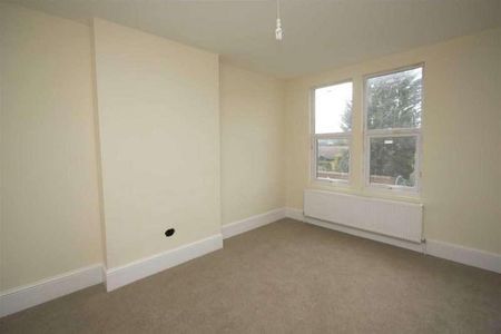 Wimborne Road, Southend On Sea, SS2 - Photo 2