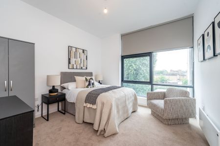 Lakeside Close, Staines Upon Thames - Photo 3