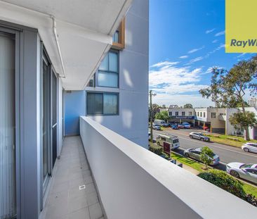 Refreshed Two Bedroom Apartment In Unbeatable Location Near Parrama... - Photo 3