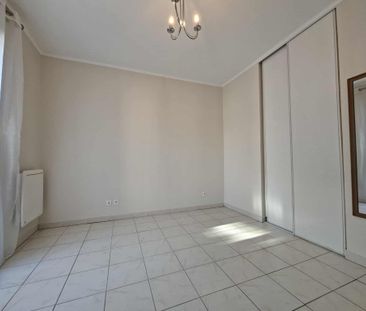 Location Appartement 3 pièces 62m² NIMES 30900 - Photo 1