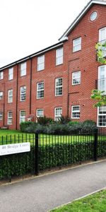 2 bedroom Apartment - BRIDGE COURT, WELWYN GARDEN CITY. - Photo 4