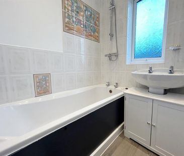 3 Bedroom Terraced Available Arranging tenancy - Photo 5