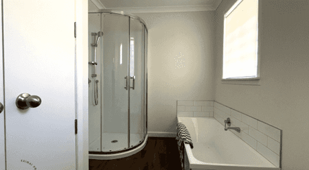 Recently Refurbished 3 Bedroom Home - Photo 4