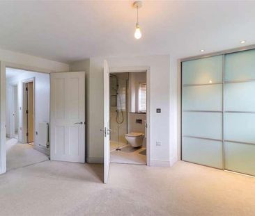 Agraria Road, Guildford, GU2 - Photo 3