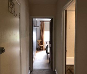 New Road, Chilworth, GU4 - Photo 5