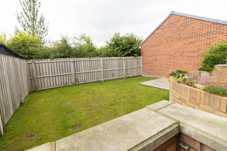 3 Bedroom House - Detached - Photo 4